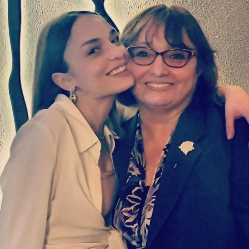 İntihar iddialarıyla gündem olmuştu! Annesini kaybeden Nilperi Şahinkaya'dan günler sonra açıklama - Resim: 1