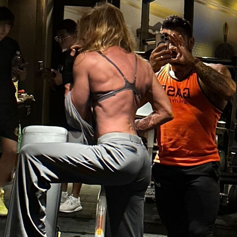 Mazhar Alonson'un eşi Biricik Suden'den şoke eden açıklama! "62 yaşında 300 kilo kaldırıyorum" - Resim: 2