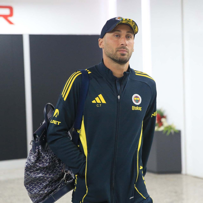 Fenerbahçe’de sürpriz ayrılık! Yıldız futbolcunun yeni adresini duyurdular! Gideceği takıma çok şaşıracaksınız! - Resim: 8