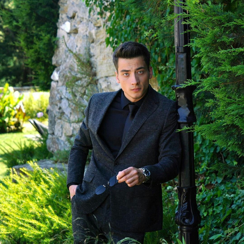 Uzak Şehir'in Kaya'sı Atakan Özkaya hakkında bomba aşk iddiası! Ünlü oyuncunun eski eşi ile mi birlikte? - Resim: 3