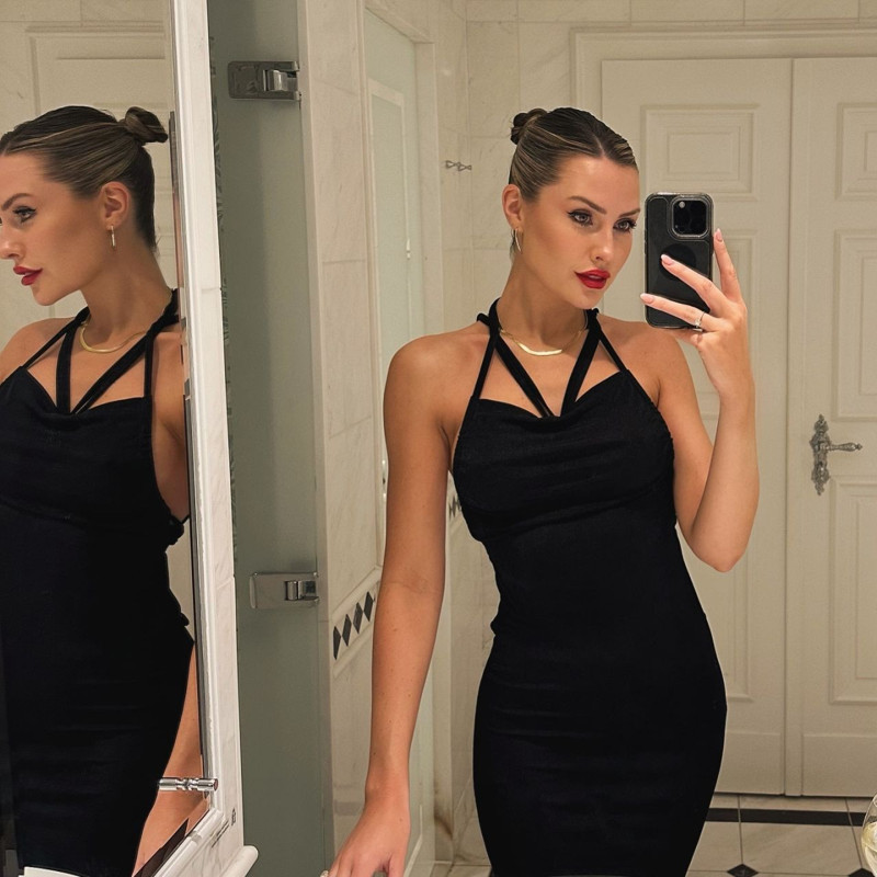 Serdar Ortaç’ın eski eşi Chloe Loughnan hamile! Karnı burnunda pozlarıyla müjdeyi verdi - Resim: 2