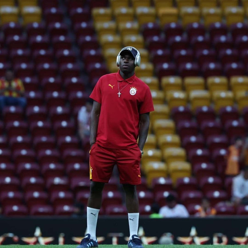 Galatasaray’a Fenerbahçe derbisi öncesi yıldız futbolcudan büyük müjde! Okan Buruk isterse ilk 11’de oynatabilecek - Resim: 5