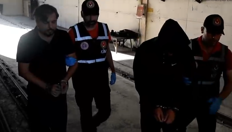 Tır dorsesinde yakalandı! Arif Kocabıyık yurt dışına kaçıyordu - Resim : 4