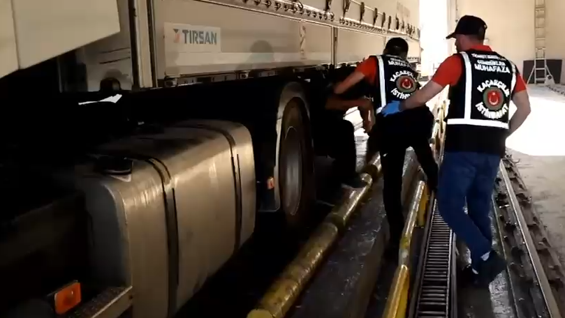 Tır dorsesinde yakalandı! Arif Kocabıyık yurt dışına kaçıyordu - Resim : 3