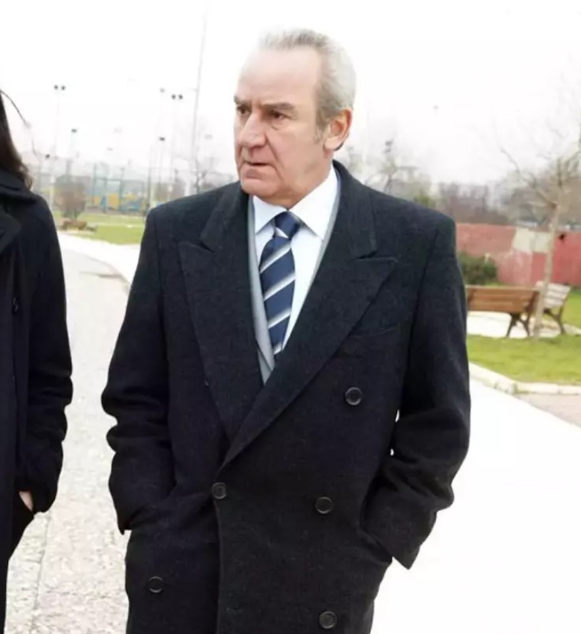 Sanat dünyasının acı günü! Usta oyuncu 80 yaşında hayatını kaybetti - Resim : 2