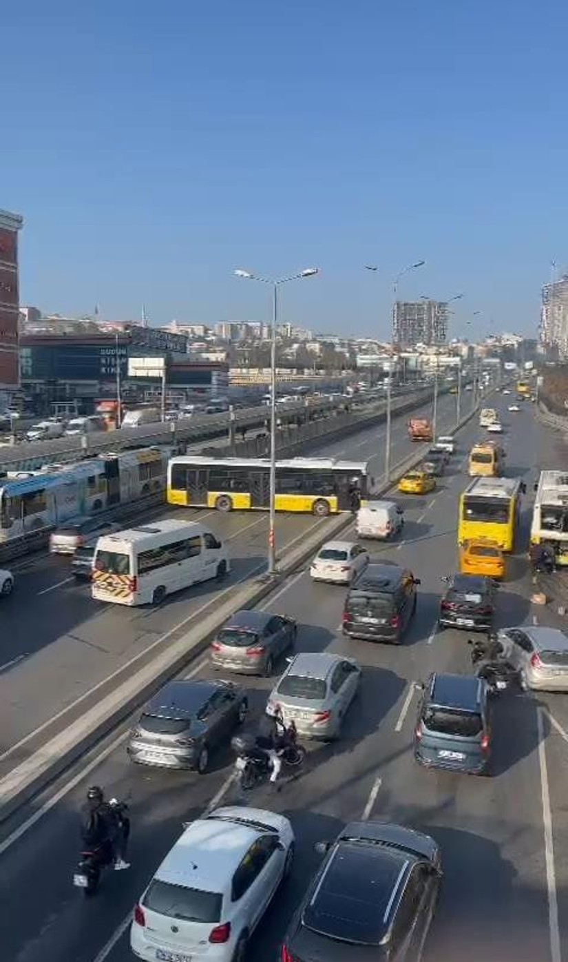 Haramidere E5'de İETT otobüsü kazası! - Resim : 1