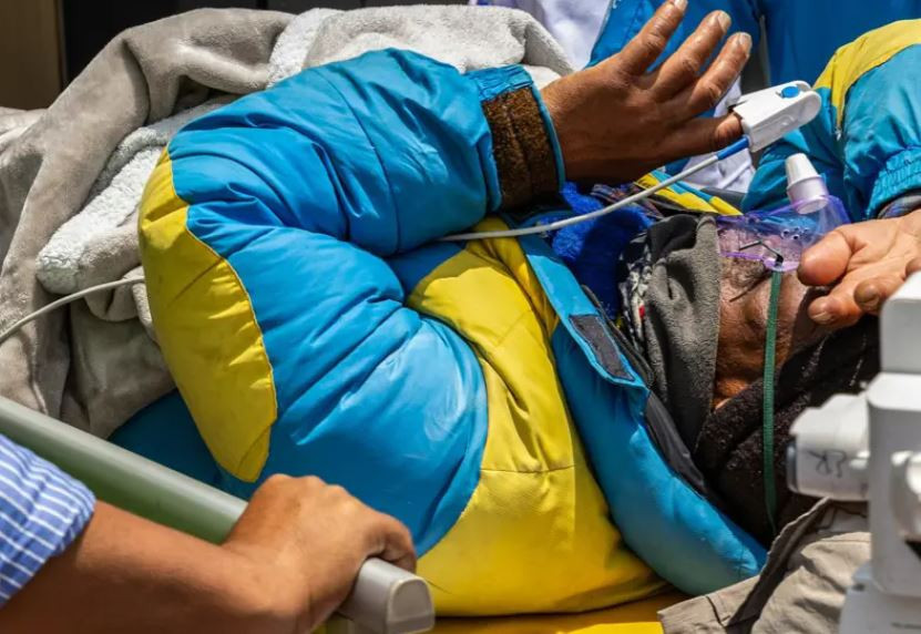 Everest’te imkansızı başardı! Altı gün ölüm bölgesinde kayboldu! Cenaze hazırlığı bile yapılmıştı! Mucize kurtuluş - Resim : 2