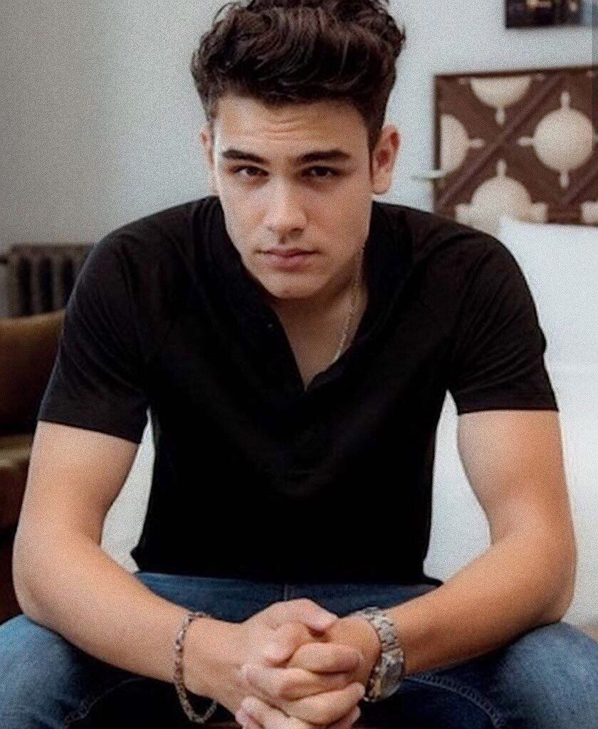 İçimizdeki Ateş'in Ege'si Atakan Hoşgören kimdir, kaç yaşında, nereli? Atakan Hoşgören hangi dizilerde oynadı? - Resim: 4