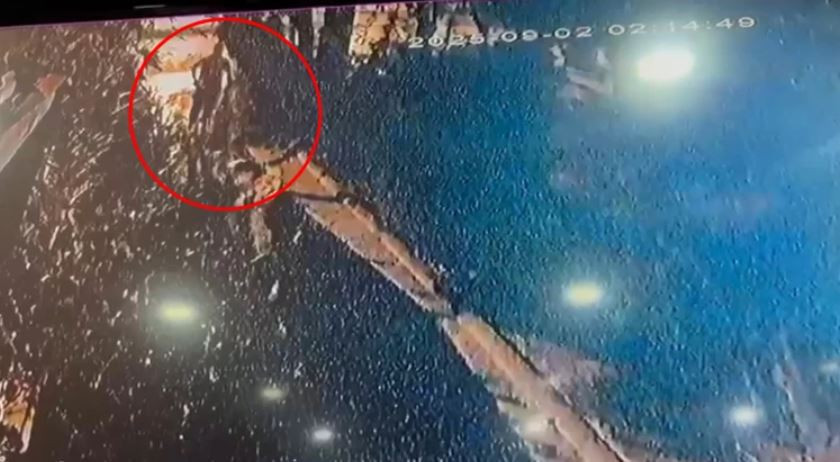 Diyarbakır'da dehşet! Yoldan geçiyordu! Silahlı kavgada hayatını kaybetti - Resim : 1