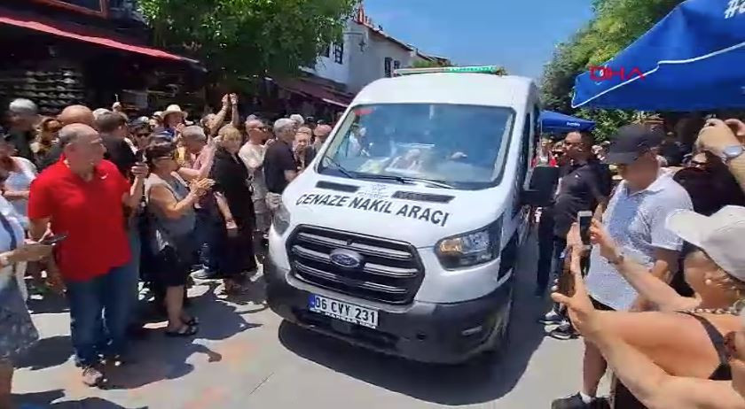 Ece İrtem son yolculuğuna uğurlandı! Acılı anne feryat etti: "Benim yavrum uyuyordu" - Resim : 9