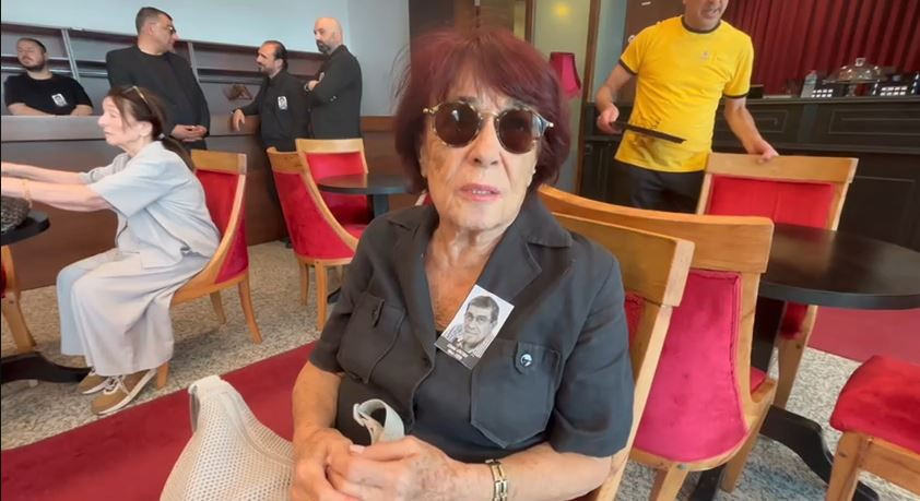 Usta oyuncu Zihni Göktay'a acı veda: Son yolculuğuna uğurlanıyor - Resim : 5