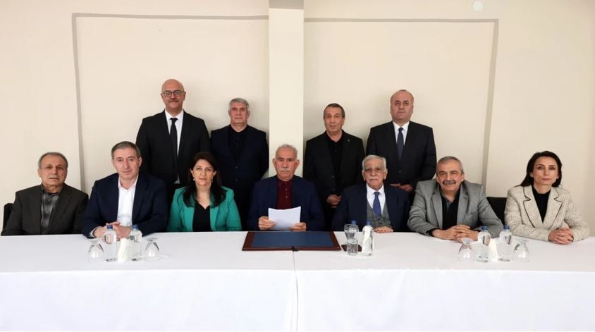 PKK Türkiye'den çekiliyor! Her şey o tokalaşmayla başladı! İşte süreçte yaşananlar - Resim : 4