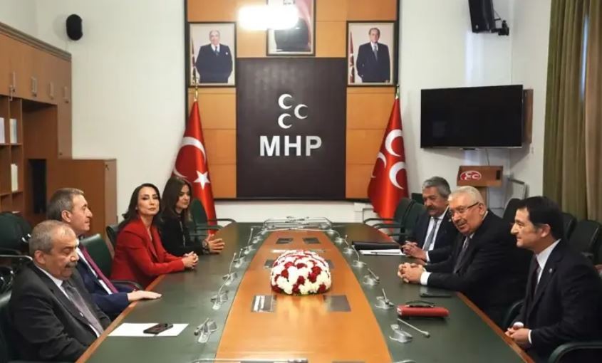 DEM Parti heyetinden siyaset turu! MHP'nin ardından AK Parti'ye ziyaret - Resim : 3