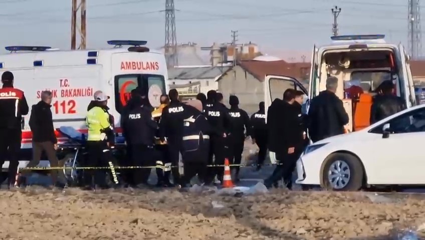 Konya'da kahreden kaza! Polis aracı ile tır çarpıştı: Bir polisimiz şehit oldu, 2 polis yaralı - Resim : 2