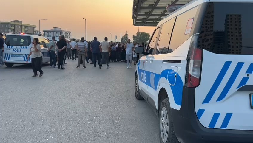 Sokak ortasında katliam! Kurşun yağdırdılar: 2 kardeş öldü, 2 yaralı - Resim : 1