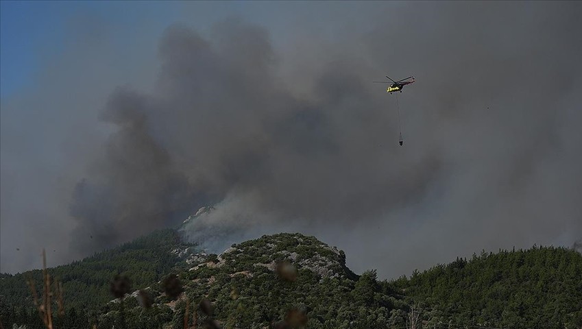Ciğerlerimizi yakan yangınlarda son durum! Birçok noktada alevlerle mücadele ediliyor - Resim : 1