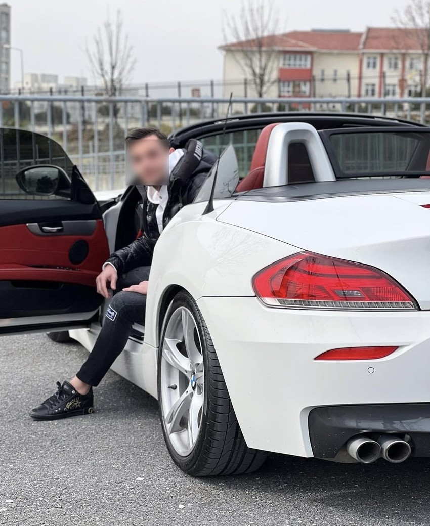Ünlü fenomenin kardeşini kaçırdılar! Fidye olarak dükkan istediler! O anlar güvenlik kamerasına saniye saniye yansıdı - Resim : 1
