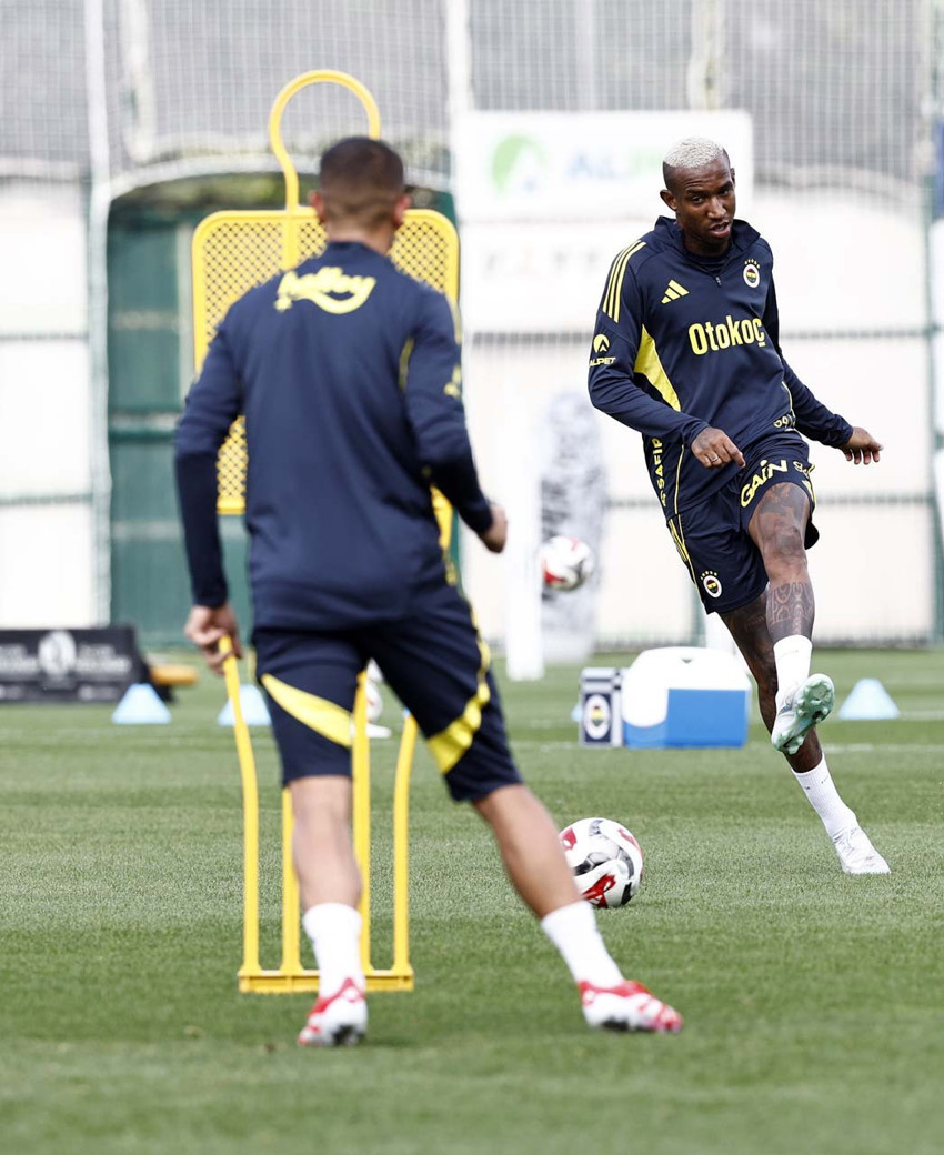 Fenerbahçe’de Fatih Karagümrük mesaisi başladı! İki yıldız geri döndü - Resim : 3