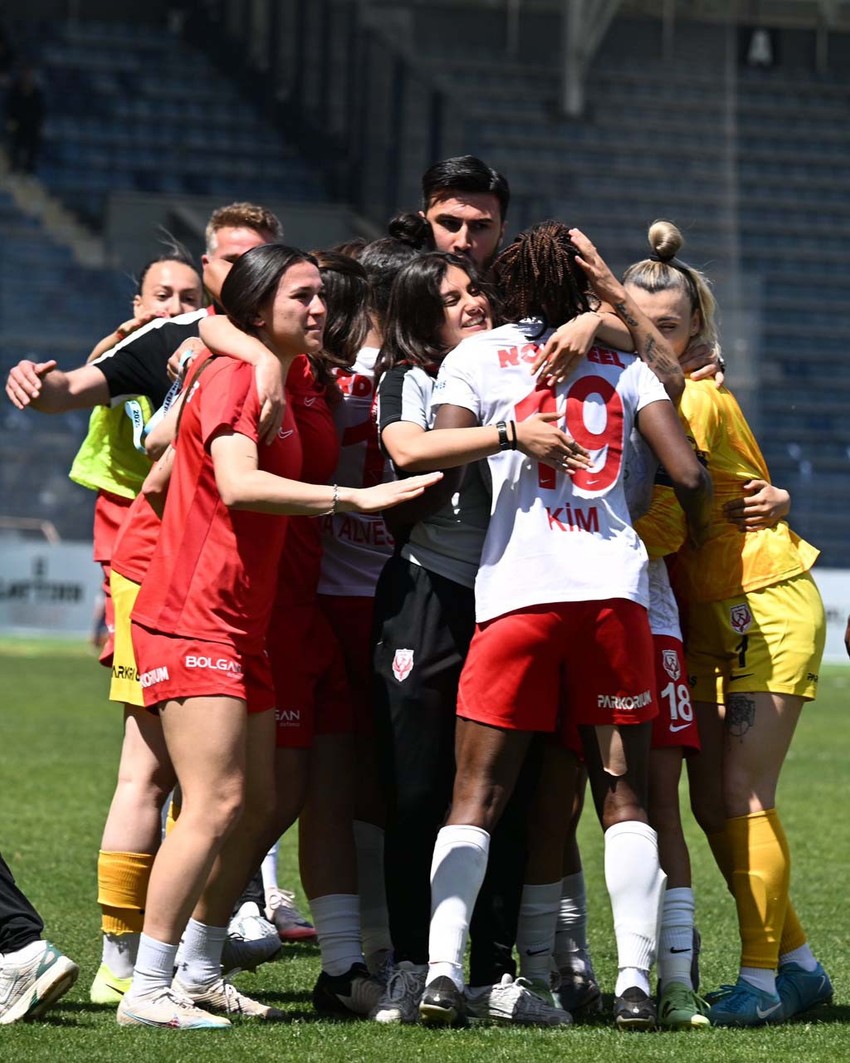 Fenerbahçe TFF’ye resmen başvurdu! 2 maçın incelenmesini istediler! ABB Fomget’ten Mourinho’nun sözüyle cevap geldi - Resim : 2
