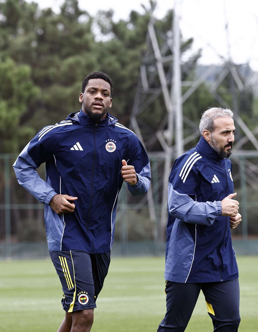 Fenerbahçe’de Fatih Karagümrük mesaisi başladı! İki yıldız geri döndü - Resim : 1