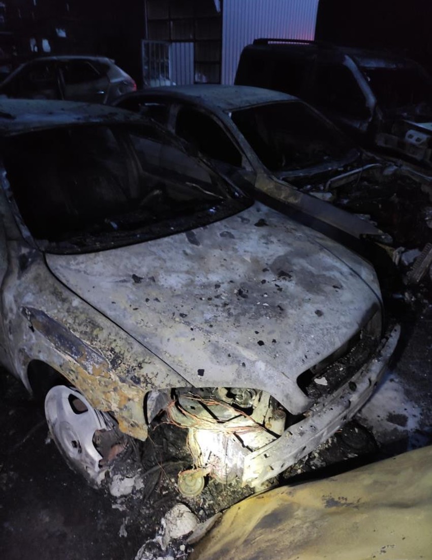 Tekirdağ'da korkutan yangın! İşyeri ve 6 otomobil küle döndü - Resim : 2