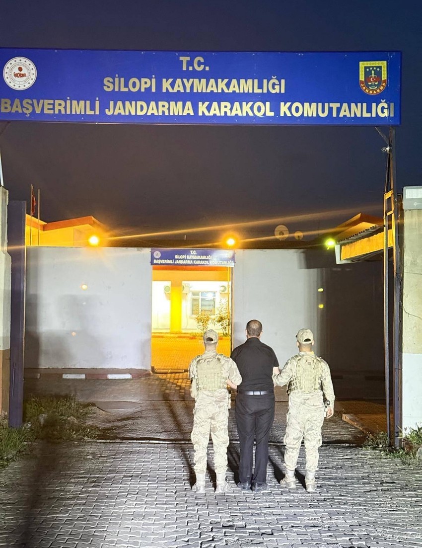 Mardin'de pazarcıyı boğazını keserek öldürmüştü: Irak'a kaçarken yakalandı! - Resim : 3