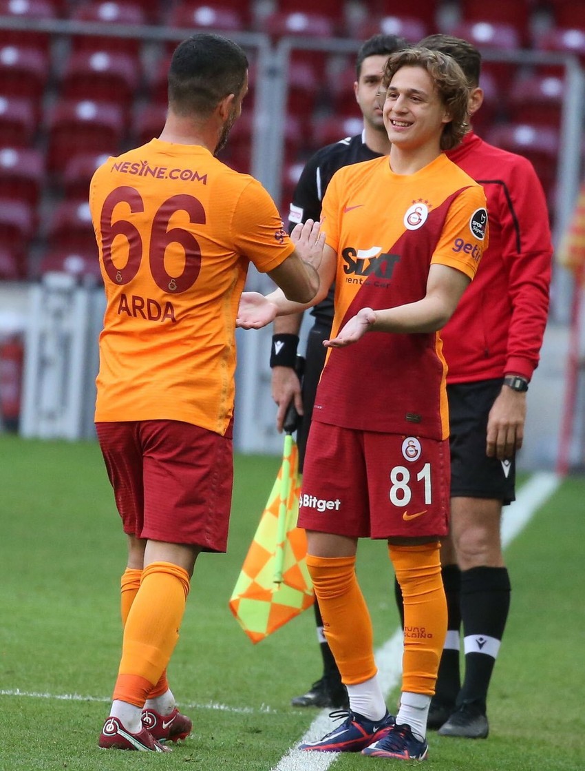 Yok artık dedirtti! Arda Turan ve Hamza Yiğit Akman - Resim : 1