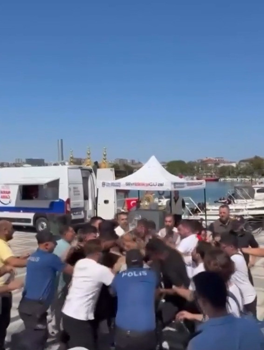 Gemi mürettebatının yakınlarından çirkin saldırı! Görevini yapan gazetecileri hedef aldılar - Resim : 4