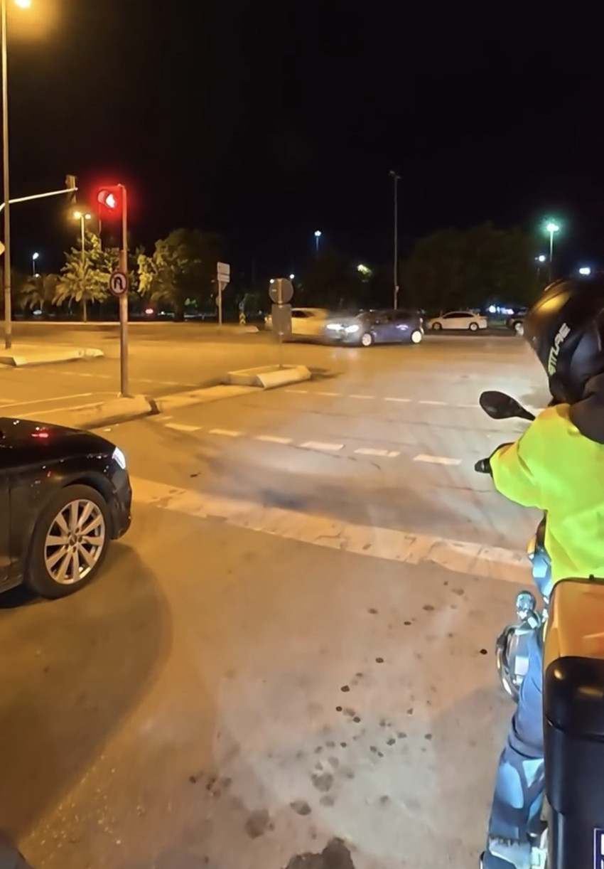 Alev topuna döndü! Maltepe'de korkunç kaza: Patlama anı kamerada - Resim : 4