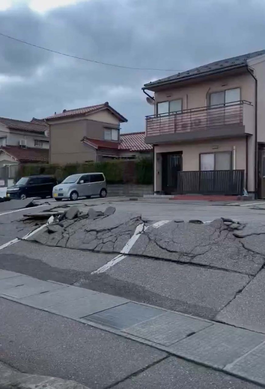 Japonya’da 7.6 büyüklüğünde deprem! 5 eyaletteki evler ve yapılar hasar aldı, 32 bin 500 evde elektrikler kesildi - Resim : 2