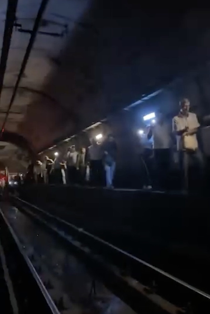Kadıköy-Sabiha Gökçen Metrosunda korku dolu anlar: Vagon raydan Çıktı - Resim : 3