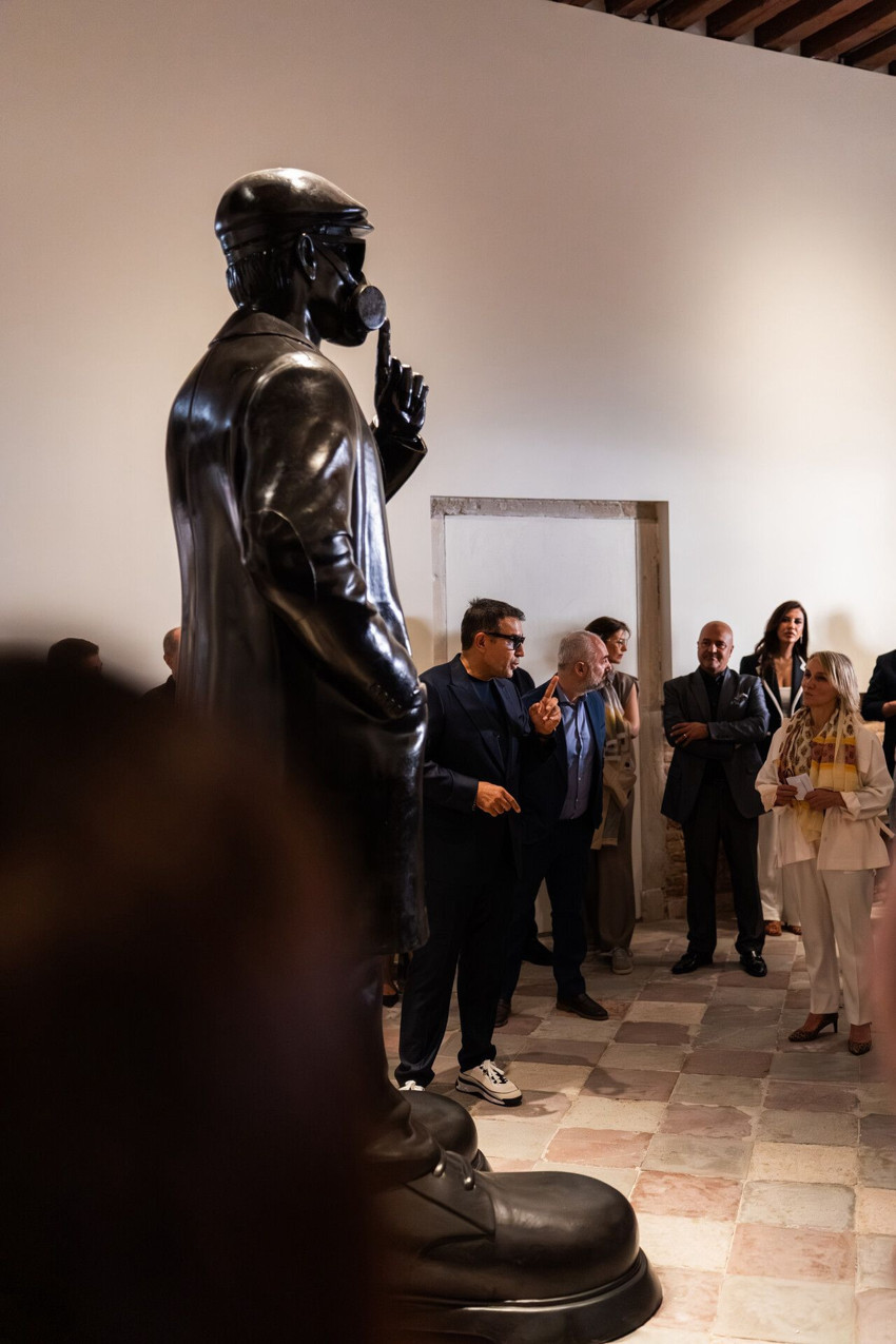 Ahmet Güneştekin'ten Venedik çıkarması! Yılın sergisi geliyor: Sessizlik” Venedik’te yankı uyandıracak - Resim : 2