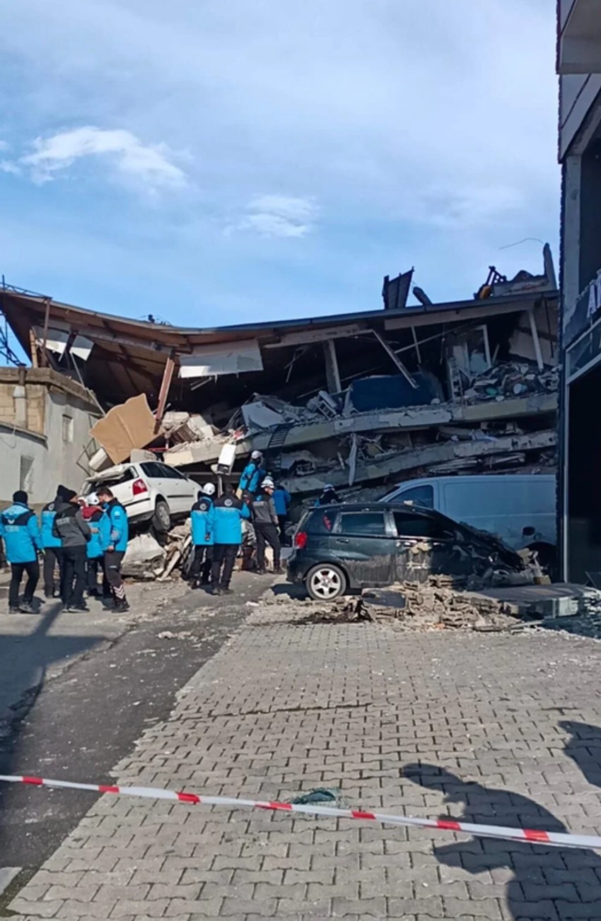 Kolon kesen müteahhit 618 yıl hapisle yargılanırken tahliye edildi: Sırra kadem bastı! - Resim : 3