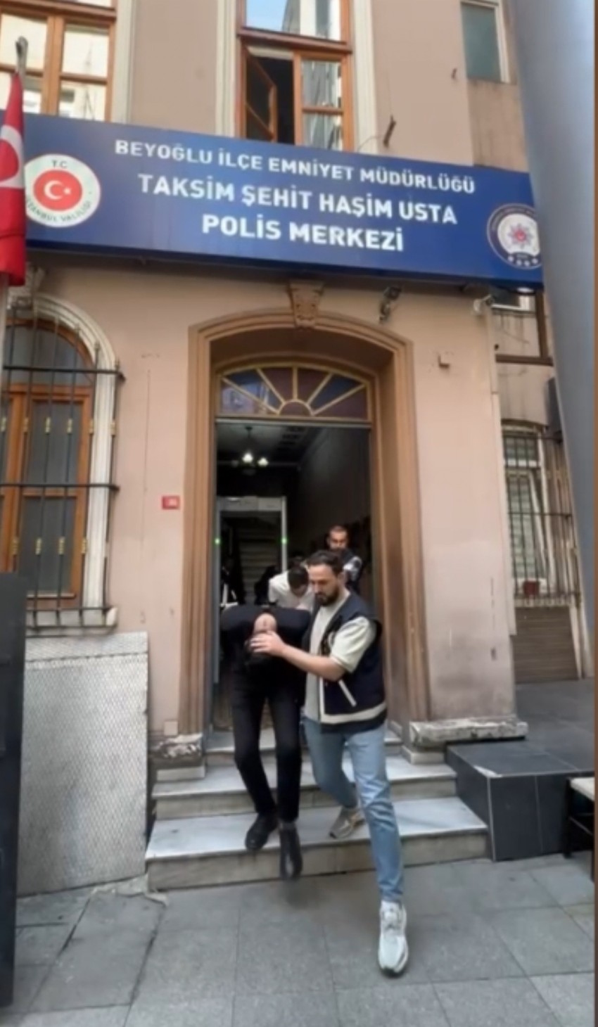 Eğlence mekanında beyzbol sopalı hesap kavgası: O anlar kamerada! - Resim : 3