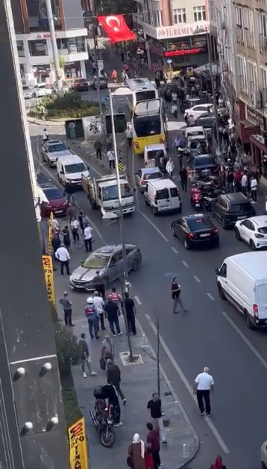 Avukata silahlı saldırı! O anlar güvenlik kamerasına yansıdı - Resim : 3