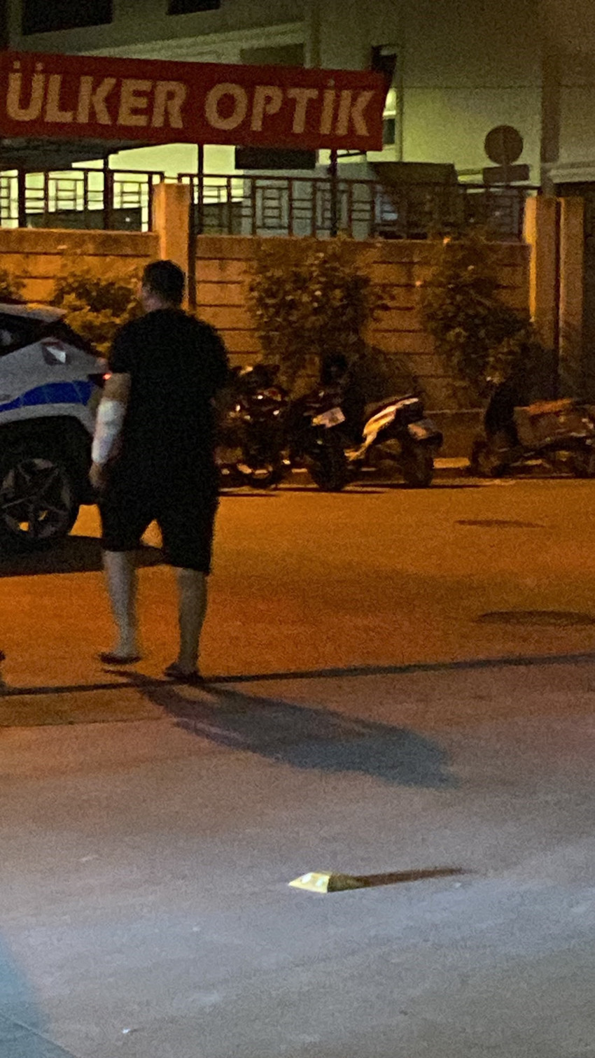 Evden gelen sesle mahalle ayağa kalktı! Acı haberi alan emniyet amiri yıkıldı: Dolabın üstündeydi... - Resim : 2