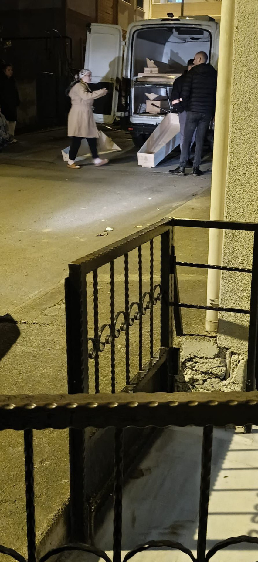 Pendik'te eski eş dehşeti: Çocuklarının gözü önünde katledildi! - Resim : 4