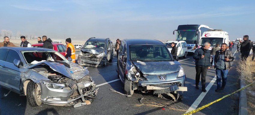 Van'da zincirleme trafik kazası! Çok sayıda yaralı var! - Resim : 5