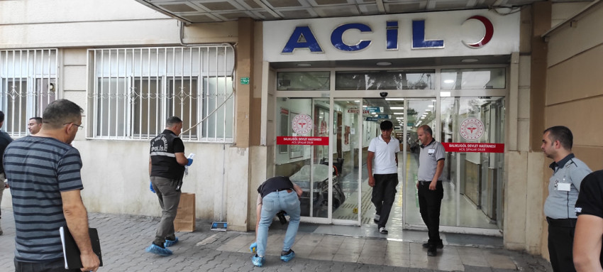 Acil serviste dehşet saçtı! Doktor ve güvenlik görevlisine bıçaklı saldırı - Resim : 5