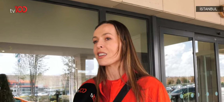 Dünya İkincisi Filenin Sultanları Türkiye’ye döndü! Kaptan Eda Erdem’den tv100’e özel açıklamalar - Resim : 1