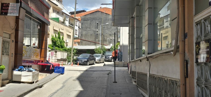Aylardır şikayet ediyorlar ama sonuç alamıyorlar! Mahalleli hayretler içinde! - Resim : 1