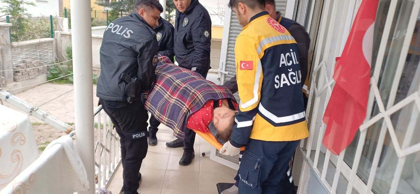 Aksaray'da dehşet anları! Sevgilisini önce dövdü, sonra bıçakladı - Resim : 1
