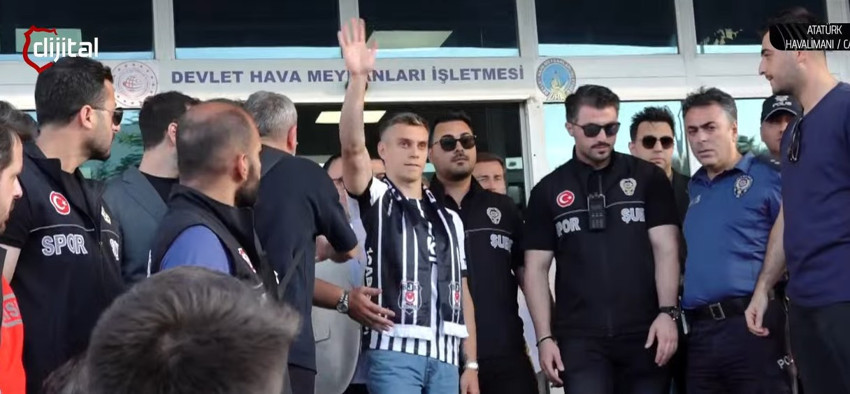 Beşiktaş’ın yeni transferi Leandro Trossard İstanbul’da! İşte ilk görüntüleri ve açıklaması - Resim : 1