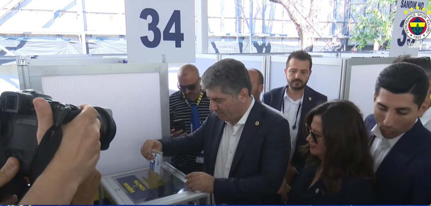 Fenerbahçe yeni başkanını seçiyor! Aziz Yıldırım mı, Hakan Safi mi? Katılım rekor kırdı! Oy sayımına geçilecek - Resim : 2