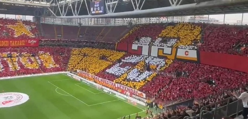 Galatasaray'dan Başakşehir maçı öncesi Fenerbahçe'ye gönderme - Resim : 2