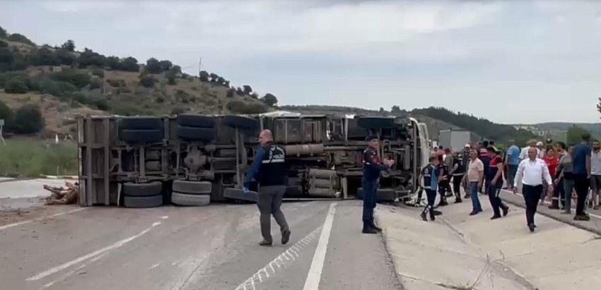 8 kişi hayatını kaybetmişti! Çanakkale'deki katliam gibi kazanın kamera görüntüleri ortaya çıktı - Resim : 3