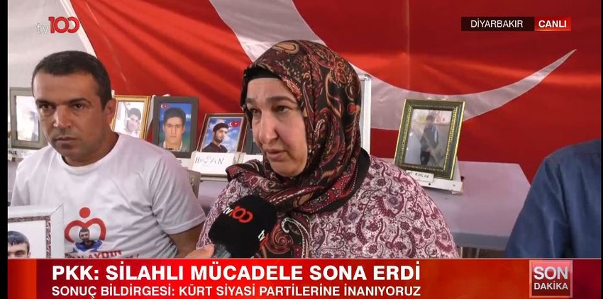 PKK kendini feshettiğini duyurdu! Karar sonrası Diyarbakır anneleri tv100'e konuştu: Cumhurbaşkanımızdan ve Devlet Bahçeli'den Allah razı olsun! - Resim : 1
