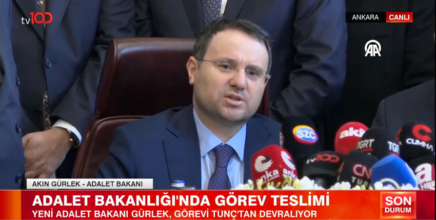 Adalet Bakanlığı'nda devir teslim t&ouml;reni! İşte yeni bakan Akın G&uuml;rlek'in ilk a&ccedil;ıklamaları - Resim : 1