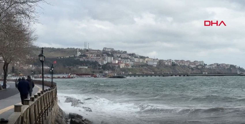 Meteoroloji Genel Müdürlüğü'nden gelen uyarının ardından Marmara Denizi'nde etkili oldu. Tekirdağlı balıkçılar denize açılamadı - Resim : 2