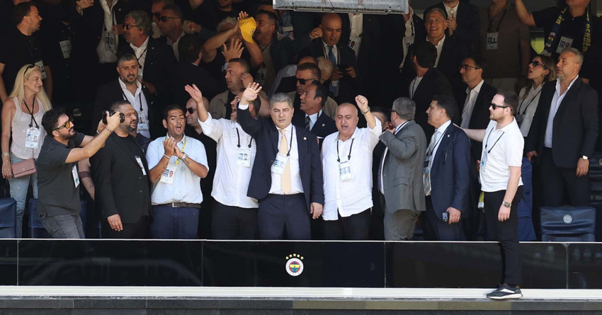 Fenerbahçe yeni başkanını seçecek! Olağanüstü seçimli genel kurulda 1.gün bitti! Başkan adayları kongre üyelerine seslendi - Resim : 5